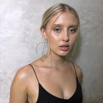 Hanna Larsson Biography